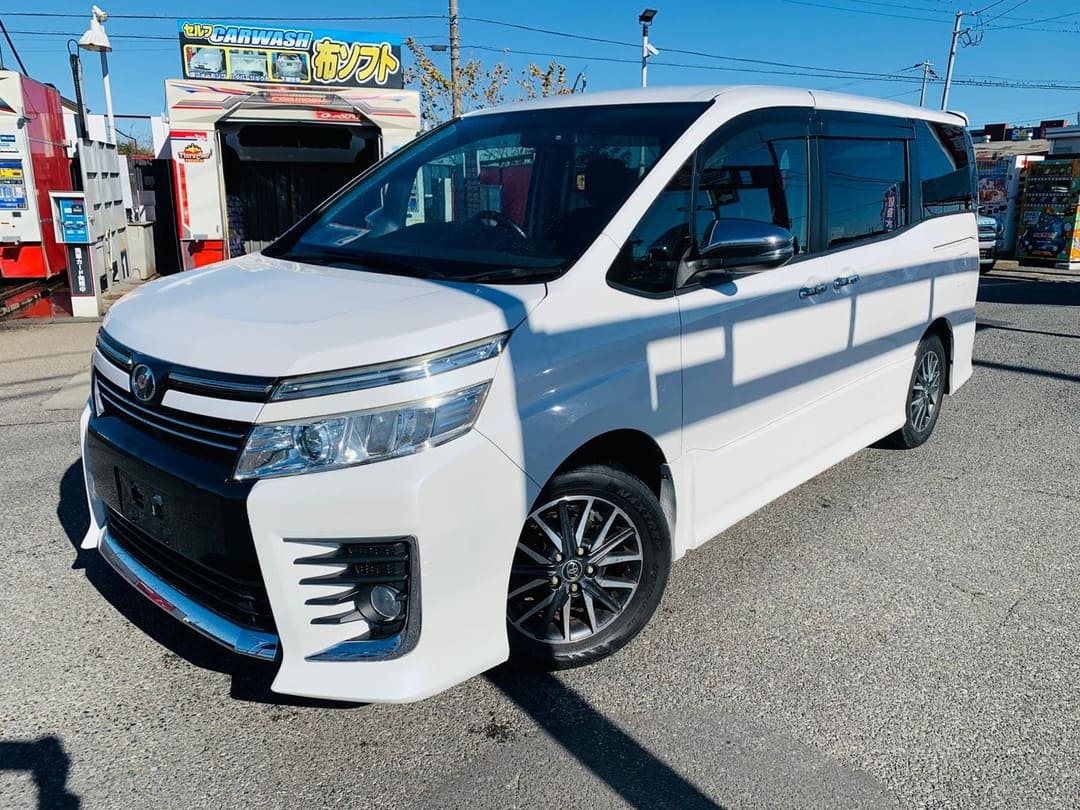 2015 Toyota Voxy
