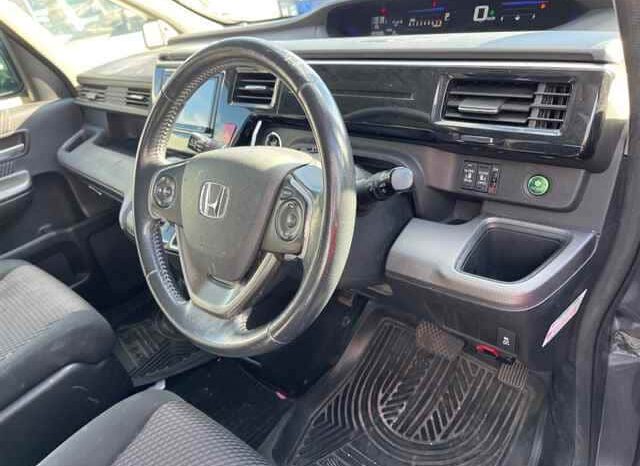 
								2015 Honda StepWagon full									