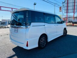 
										2015 Toyota Voxy full									