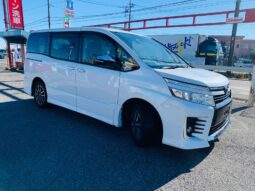 
										2015 Toyota Voxy full									