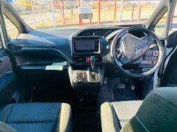 
										2015 Toyota Voxy full									