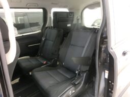
										2015 Toyota Voxy full									